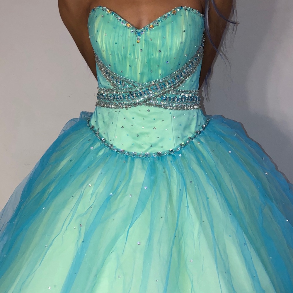 Mari lee sweet 16 dress